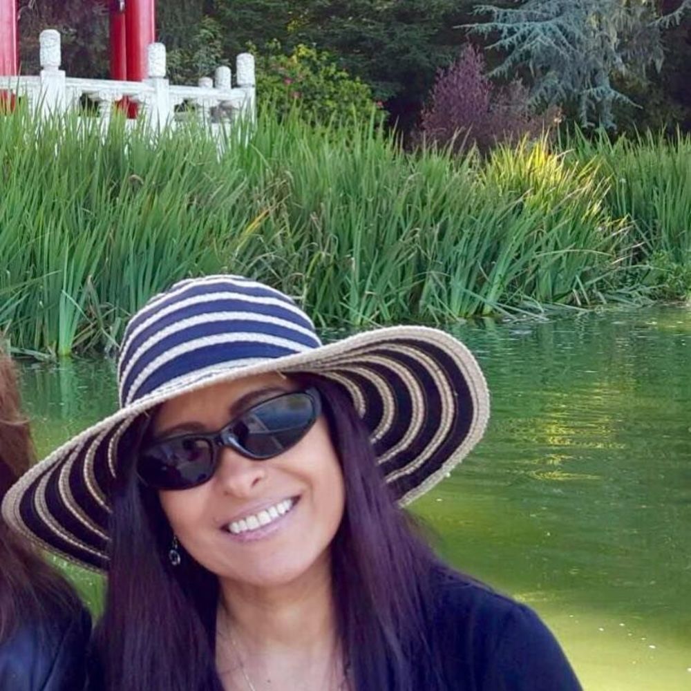 Meet your Posher, Manal